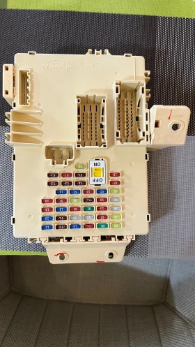Бушониера- Fuse module (box) Hyundai I40 , снимка 1
