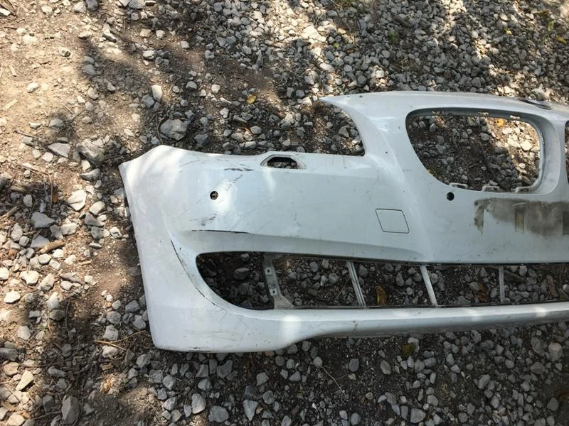 Оригинална предна броня за Bmw 5 series F10 F11. 09-14, снимка 4 - Части - 53556526