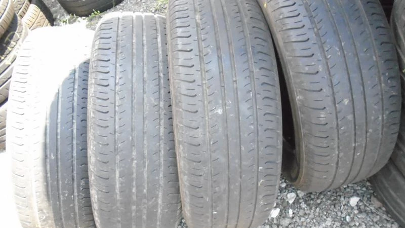 Гуми Зимни 225/60R17, снимка 2 - Гуми и джанти - 22369402