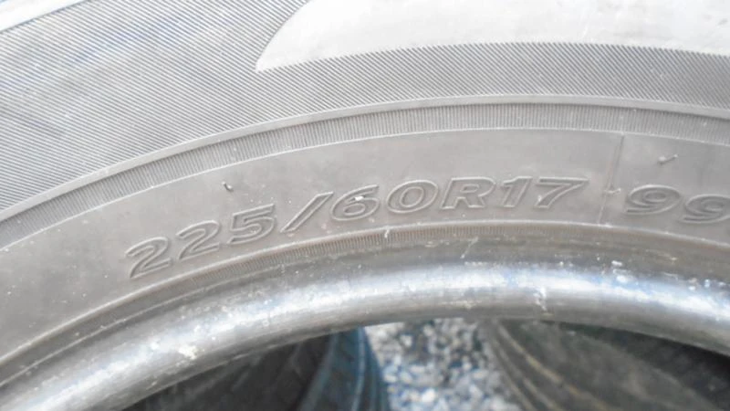 Гуми Зимни 225/60R17, снимка 6 - Гуми и джанти - 22369402