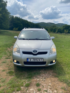 Toyota Corolla verso  2.2 , 136к.с