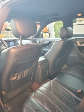 Infiniti QX70 S | Mobile.bg    13