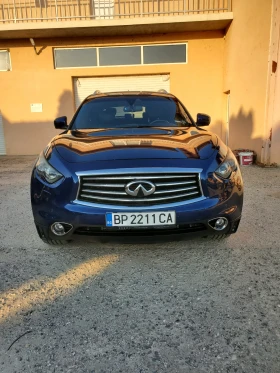     Infiniti QX70 S