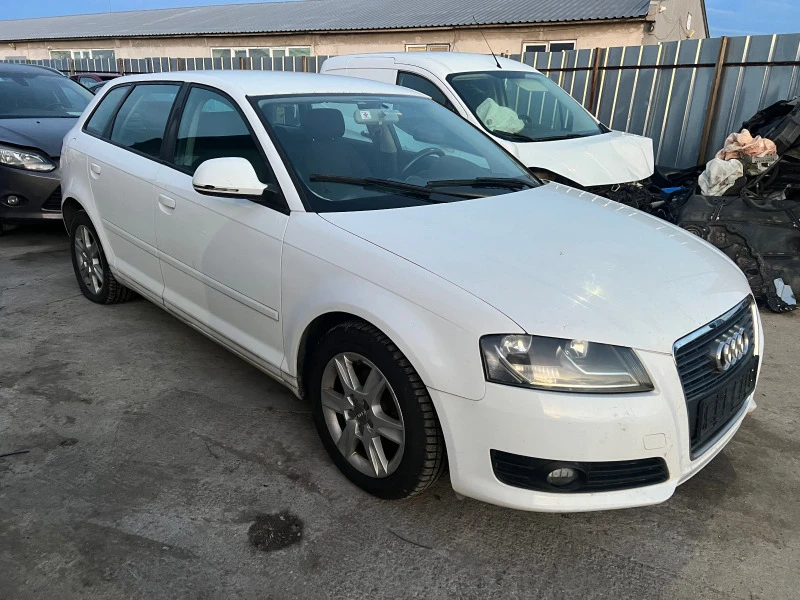 Audi A3 1.6i BSE, снимка 2 - Автомобили и джипове - 42992237