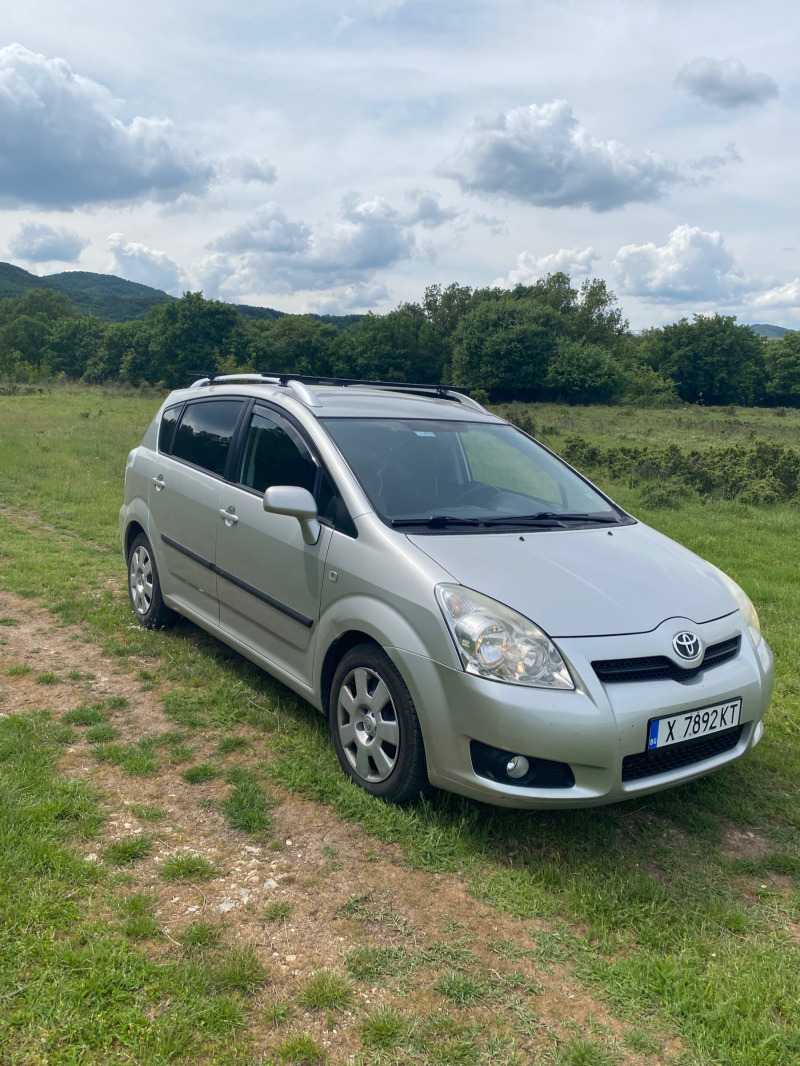 Toyota Corolla verso  2.2 , 136к.с, снимка 2 - Автомобили и джипове - 46080740