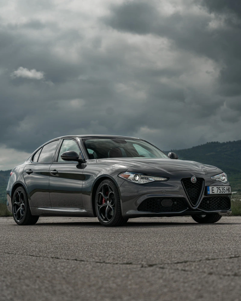 Alfa Romeo Giulia Ti Sport RWD, снимка 1 - Автомобили и джипове - 47684066