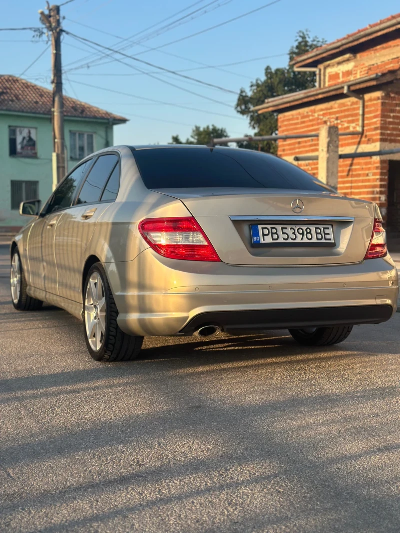 Mercedes-Benz C 220, снимка 2 - Автомобили и джипове - 47740717