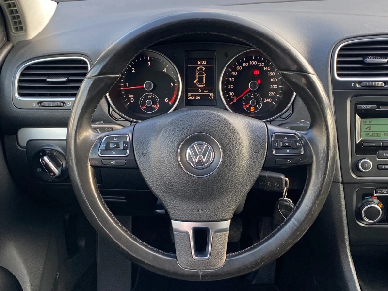 VW Golf 2.0TDI-110k.s-KЛИМАТРОНИК-МУЛТИ ВОЛАН-EURO5A-2009g, снимка 10 - Автомобили и джипове - 48709960