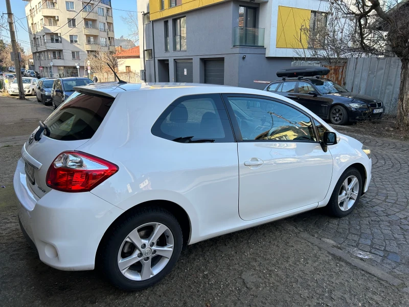 Toyota Auris, снимка 6 - Автомобили и джипове - 48921680