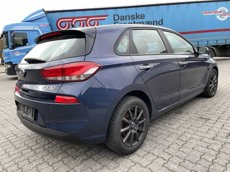 Hyundai I30 1.6 crdi / EU6, снимка 4 - Автомобили и джипове - 49393123