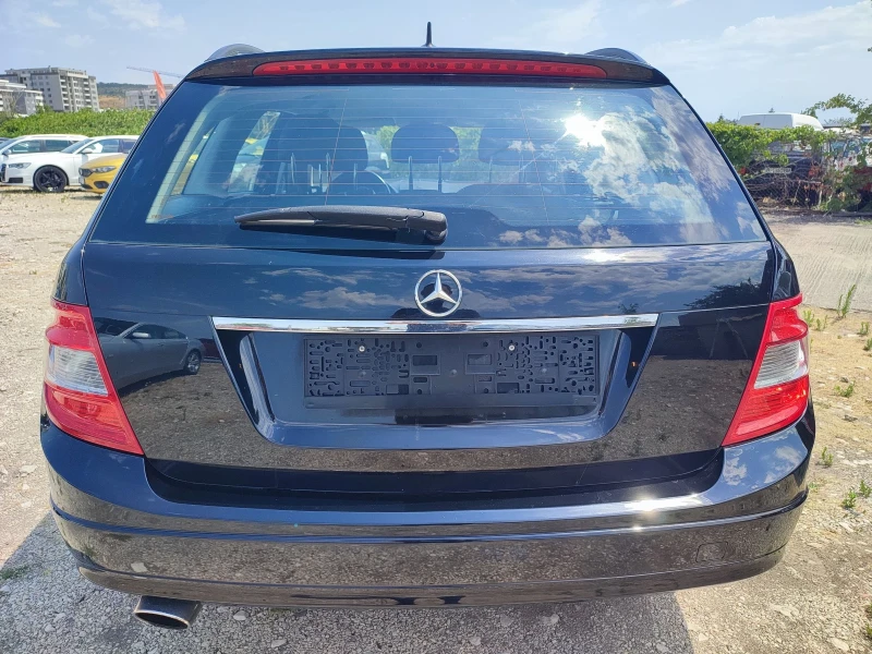Mercedes-Benz C 200 Бензин , снимка 4 - Автомобили и джипове - 52033202