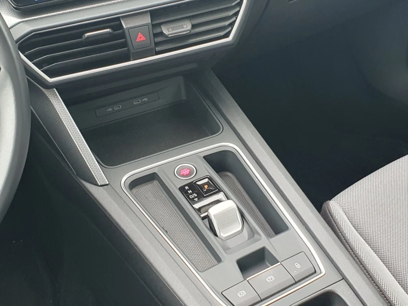 Seat Leon Style, снимка 13 - Автомобили и джипове - 52690139