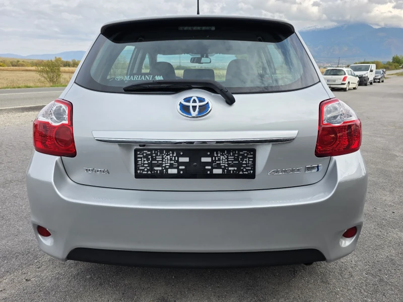Toyota Auris 1.8VVT-I Hybrid TOP, снимка 6 - Автомобили и джипове - 52134108