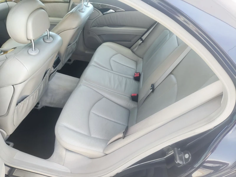 Mercedes-Benz E 320, снимка 3 - Автомобили и джипове - 52286214