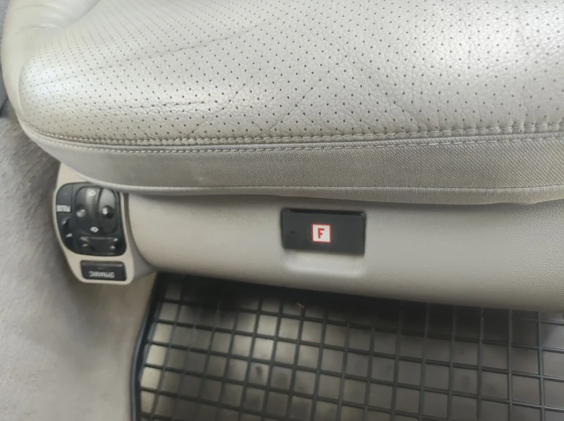 Mercedes-Benz E 320, снимка 6 - Автомобили и джипове - 52286214