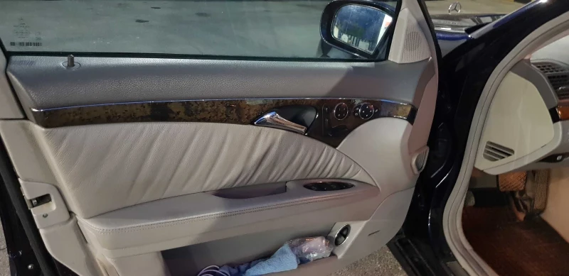 Mercedes-Benz E 320, снимка 14 - Автомобили и джипове - 52286214