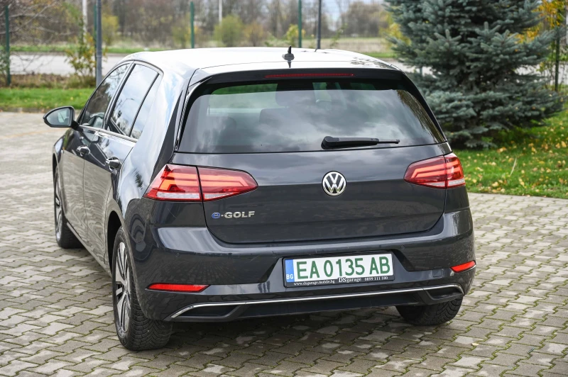 VW Golf E-GOLF* 36KW* КАМЕРА* Подгрев* Germany, снимка 5 - Автомобили и джипове - 52506829