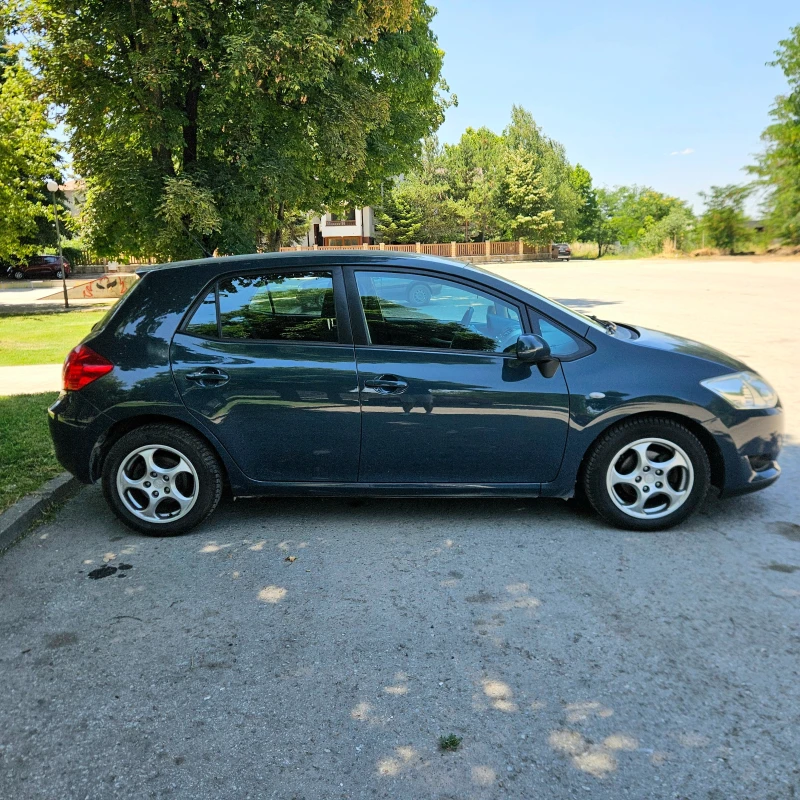 Toyota Auris, снимка 2 - Автомобили и джипове - 52819253