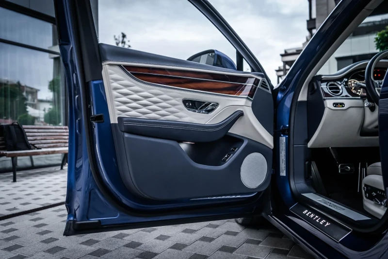 Bentley Flying Spur W12 FIRST EDITION, снимка 10 - Автомобили и джипове - 53238563