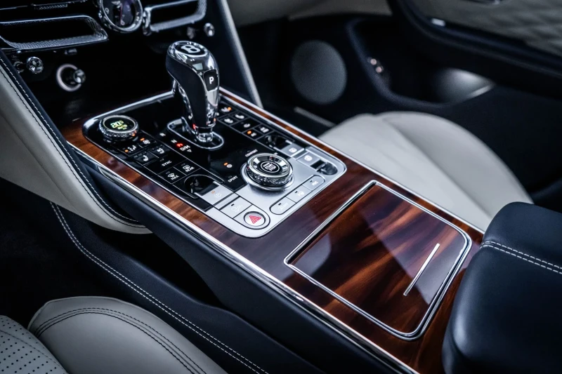 Bentley Flying Spur W12 FIRST EDITION, снимка 14 - Автомобили и джипове - 53238563