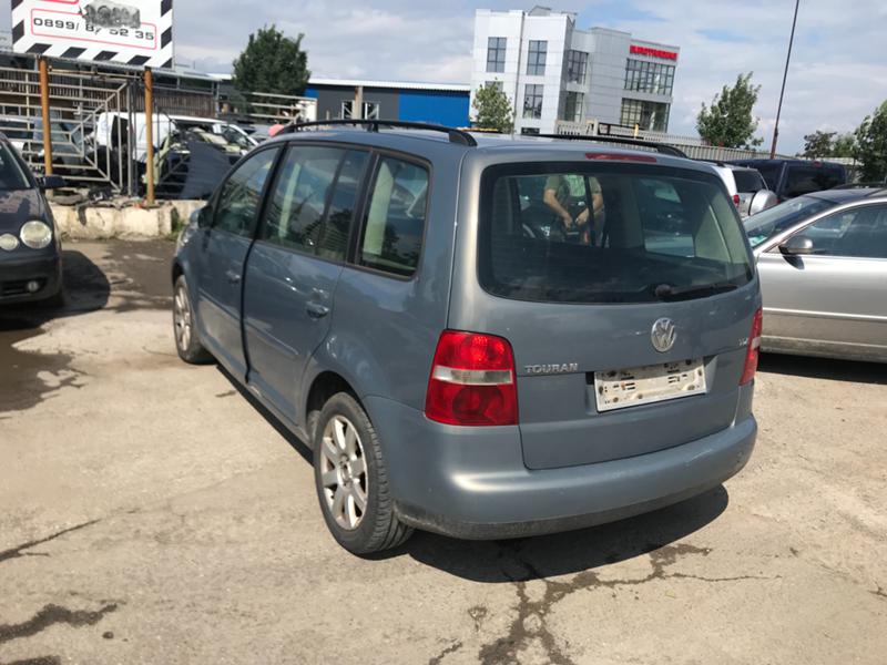 VW Touran 1.9tdi tip/AVQ 6sk, снимка 6 - Автомобили и джипове - 22089009