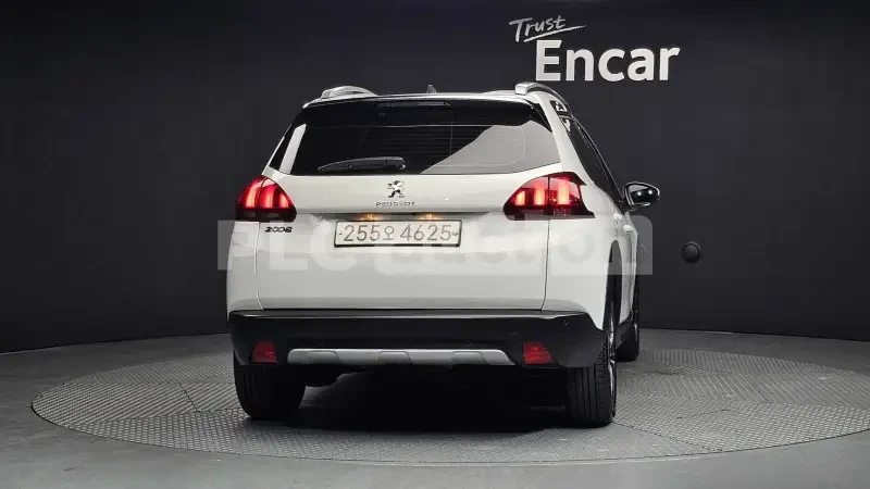 Peugeot 2008, снимка 4 - Автомобили и джипове - 55350645