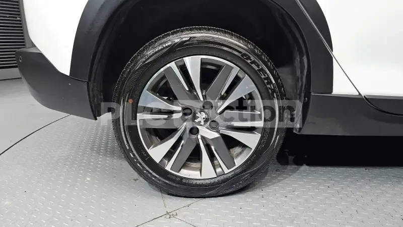 Peugeot 2008, снимка 5 - Автомобили и джипове - 55350645