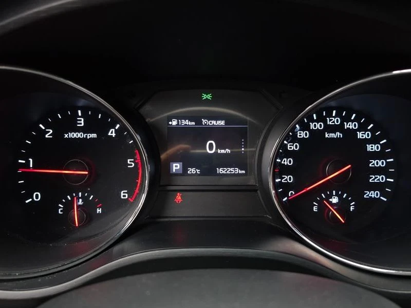 Kia Carnival 2.2 Automatic, снимка 10 - Автомобили и джипове - 55464718