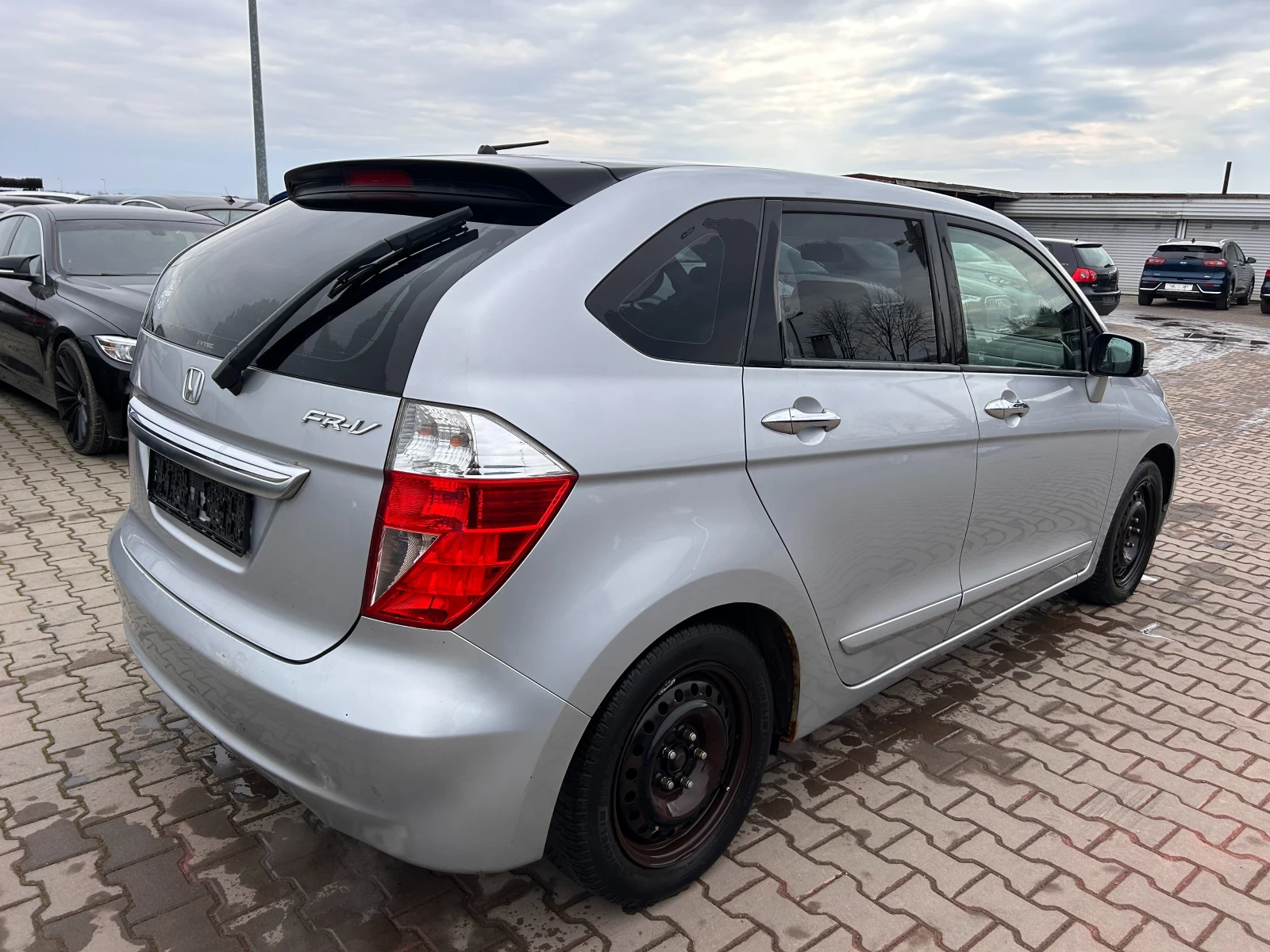 Honda Fr-v 2.0VTEC EURO 4 - изображение 6