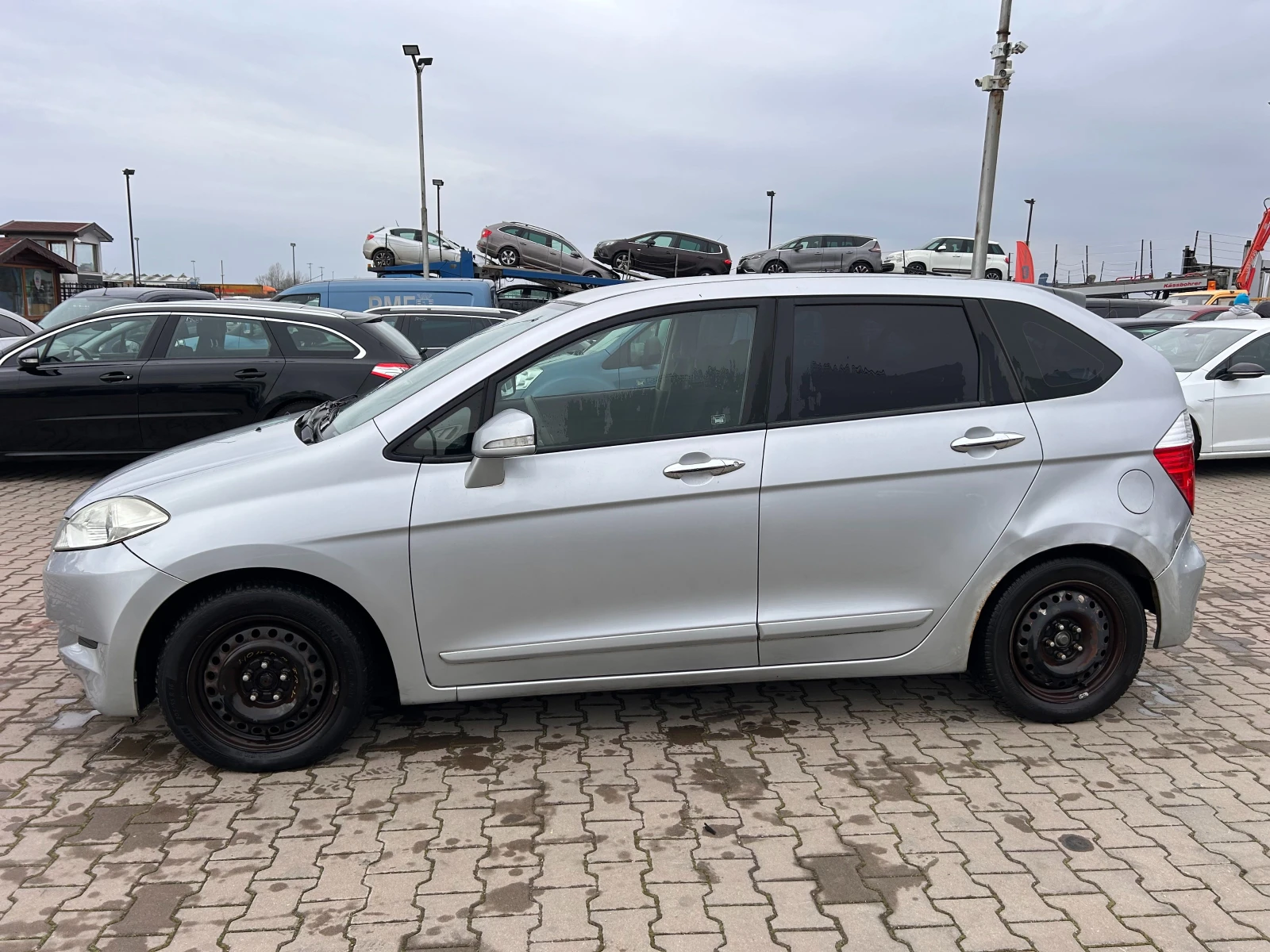 Honda Fr-v 2.0VTEC EURO 4 - изображение 9