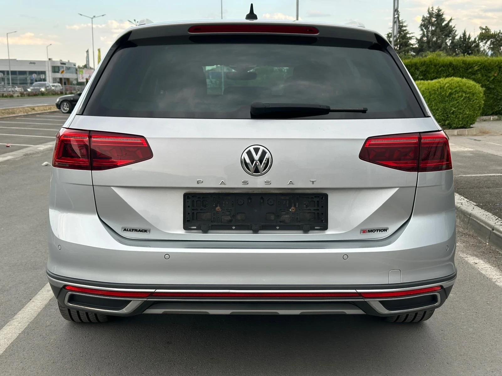 VW Alltrack 2.0 TDI  4Motion* DSG * Digital * LED Matrix * 360 - изображение 5