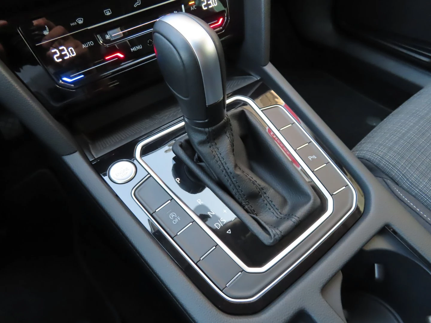 VW Passat Business 2.0 TDI SCR DSG | Mobile.bg � ����������� 14