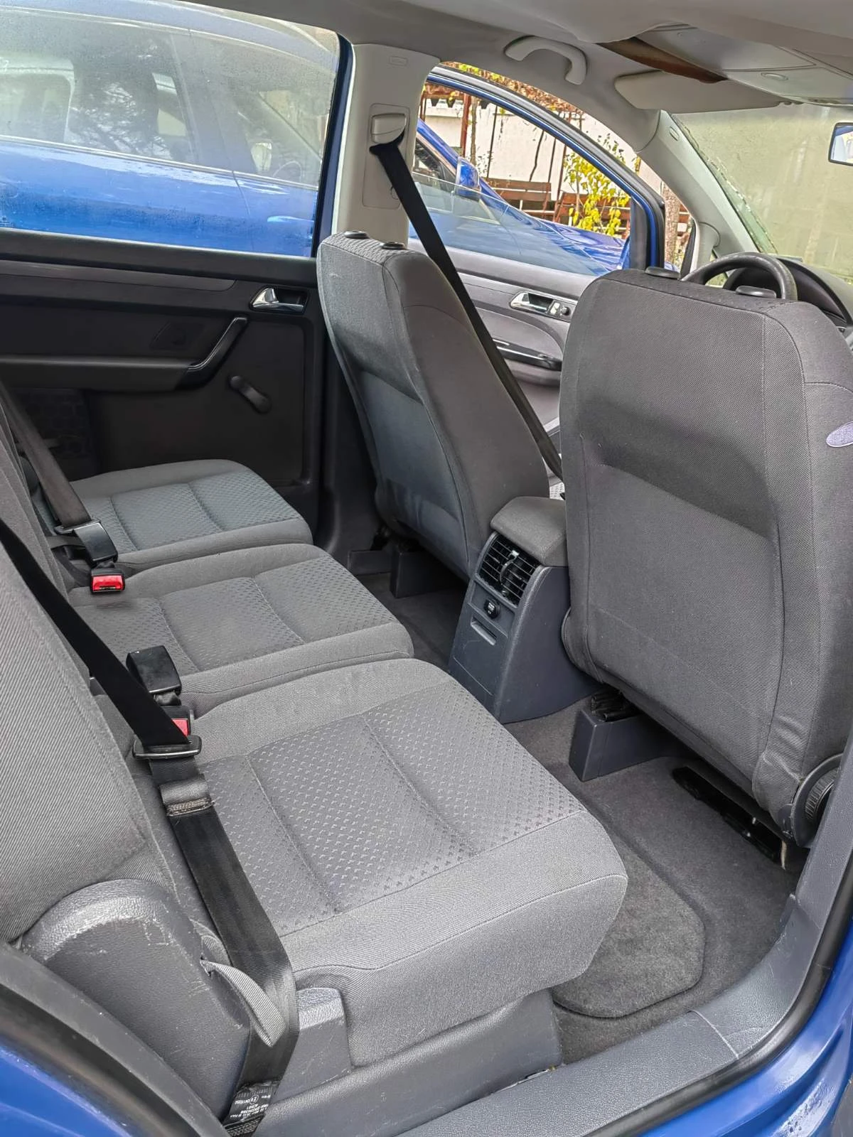 VW Touran AVQ | Mobile.bg   6