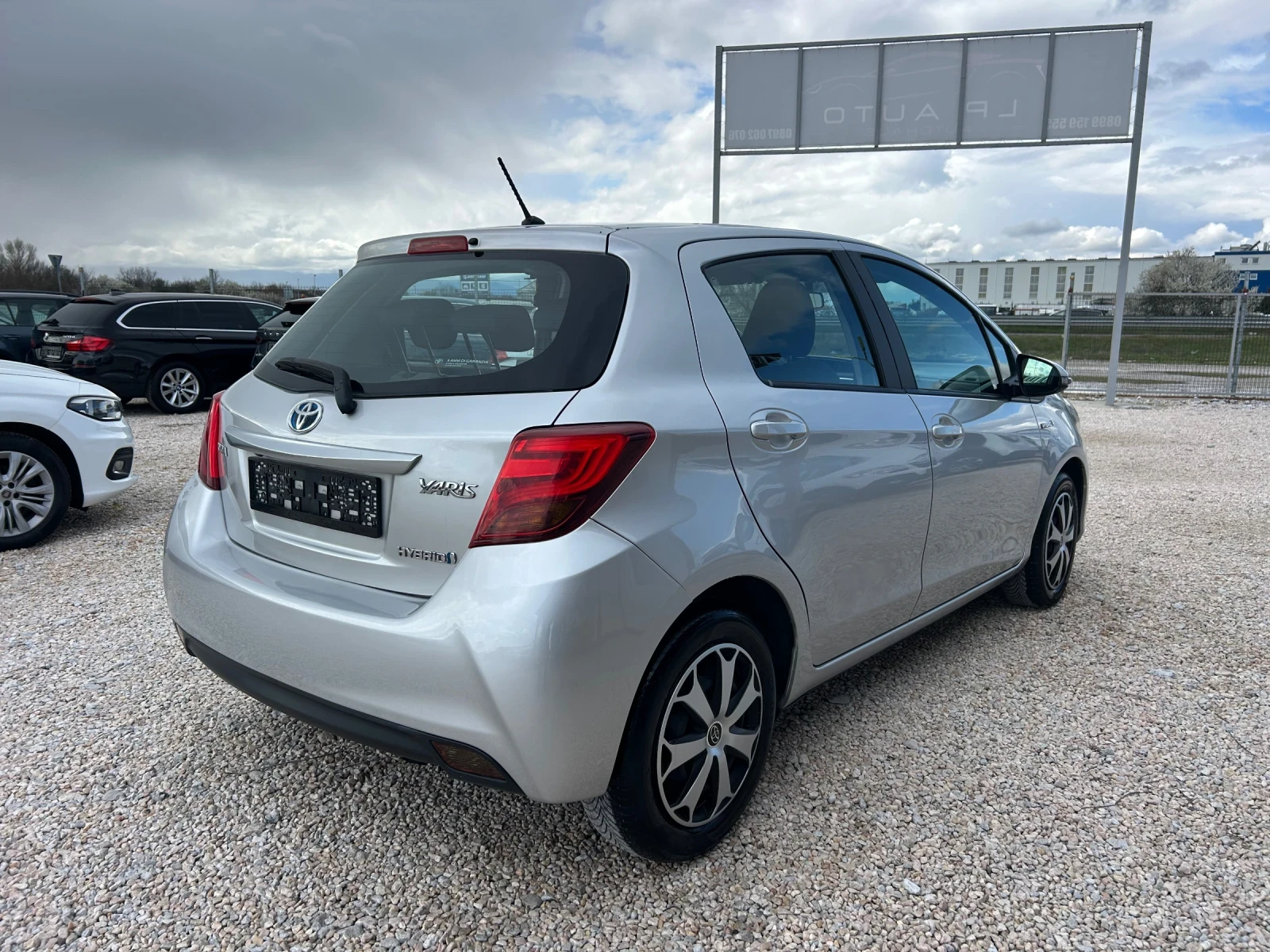 Toyota Yaris * 1.5i* 75�.�* HYBRID* NAVI* KAMERA*  | Mobile.bg � ����������� 3