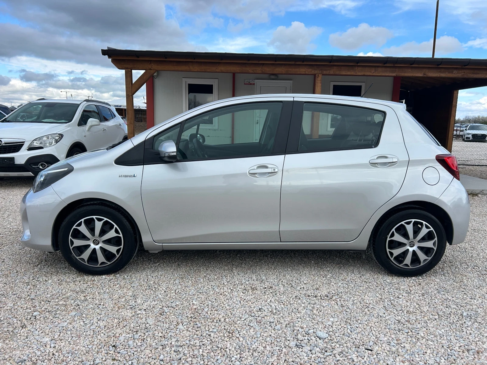 Toyota Yaris * 1.5i* 75�.�* HYBRID* NAVI* KAMERA*  | Mobile.bg � ����������� 5