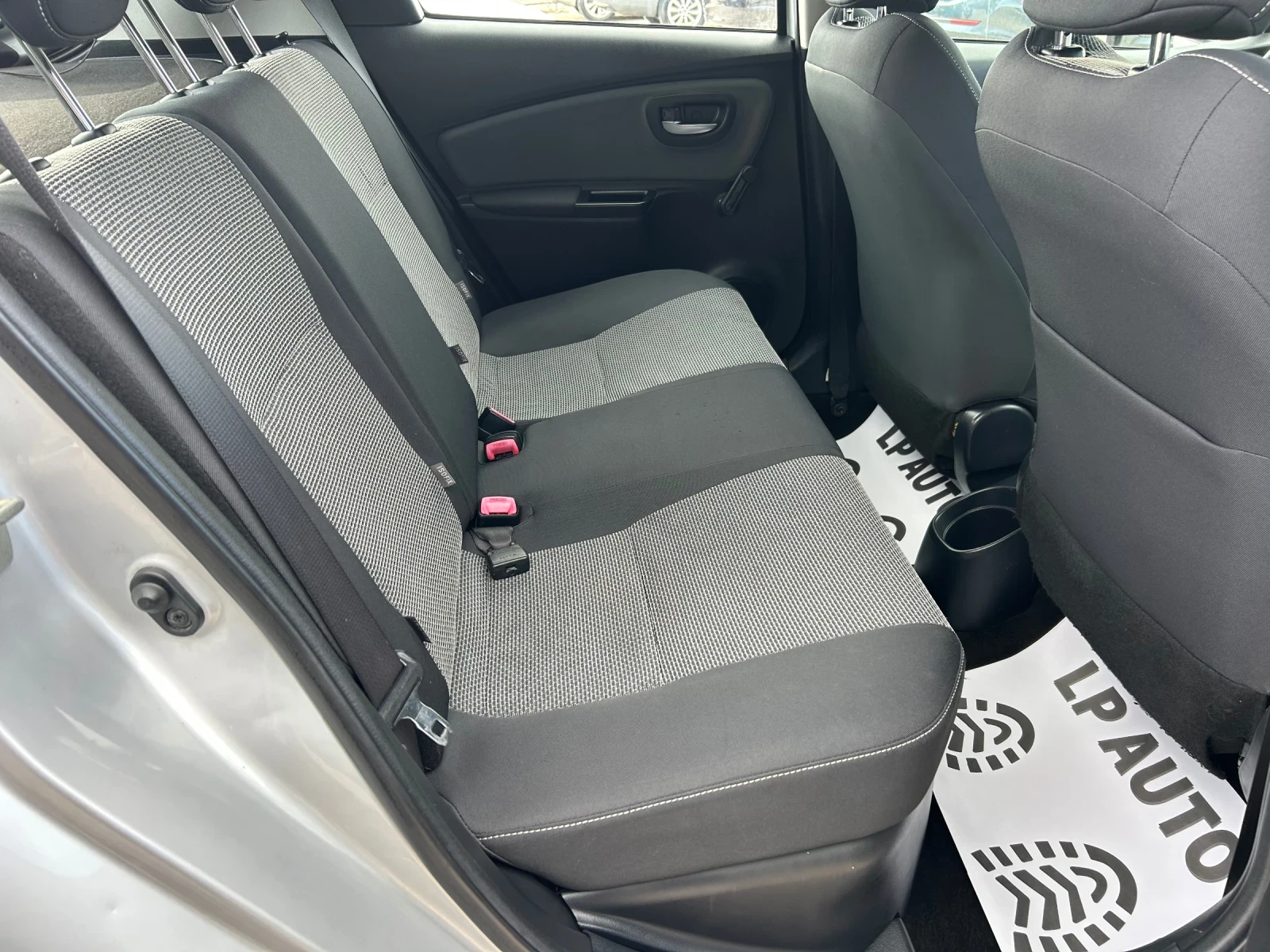 Toyota Yaris * 1.5i* 75�.�* HYBRID* NAVI* KAMERA*  | Mobile.bg � ����������� 9