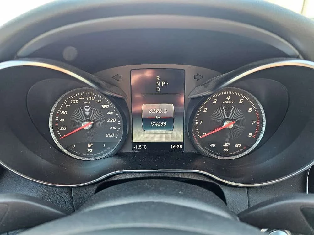 Mercedes-Benz C 300 * CARFAX * БЕЗ ПЪРВОНАЧАЛНА ВНОСКА, снимка 7 - Автомобили и джипове - 54063722