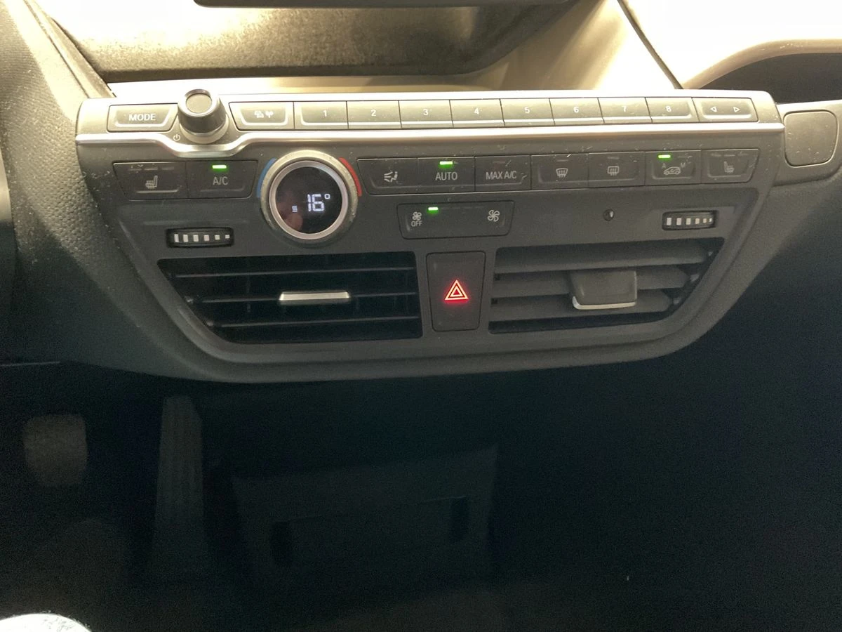 BMW i3, снимка 12 - Автомобили и джипове - 54179216