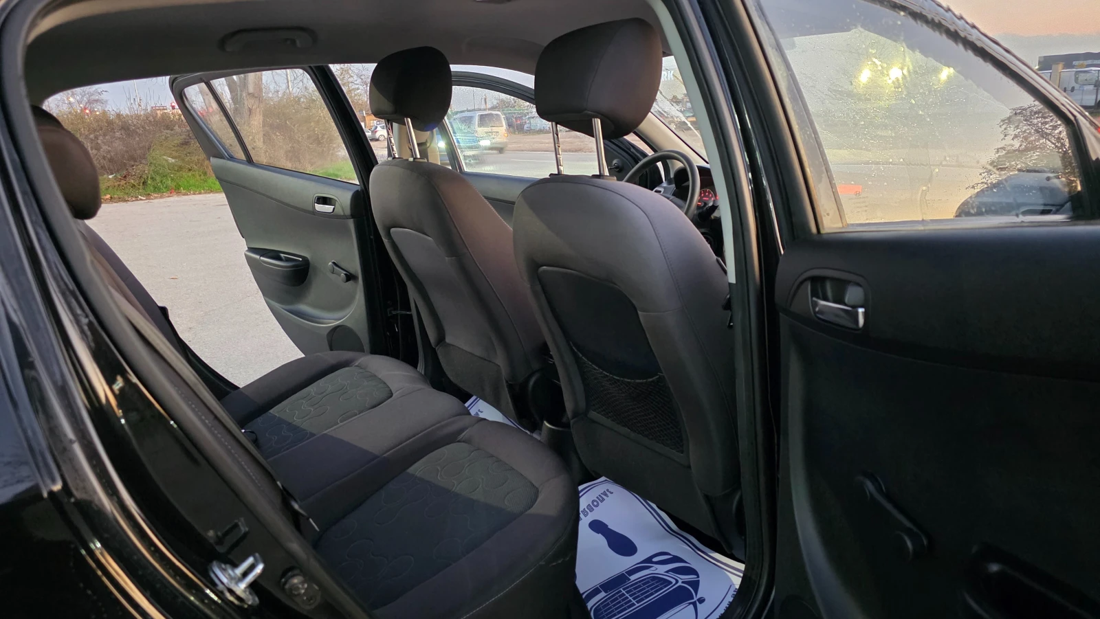 Hyundai I20 БЕЗУПРЕЧНА/ГАЗОВ ИНЖЕКЦИОН, снимка 10 - Автомобили и джипове - 54184368