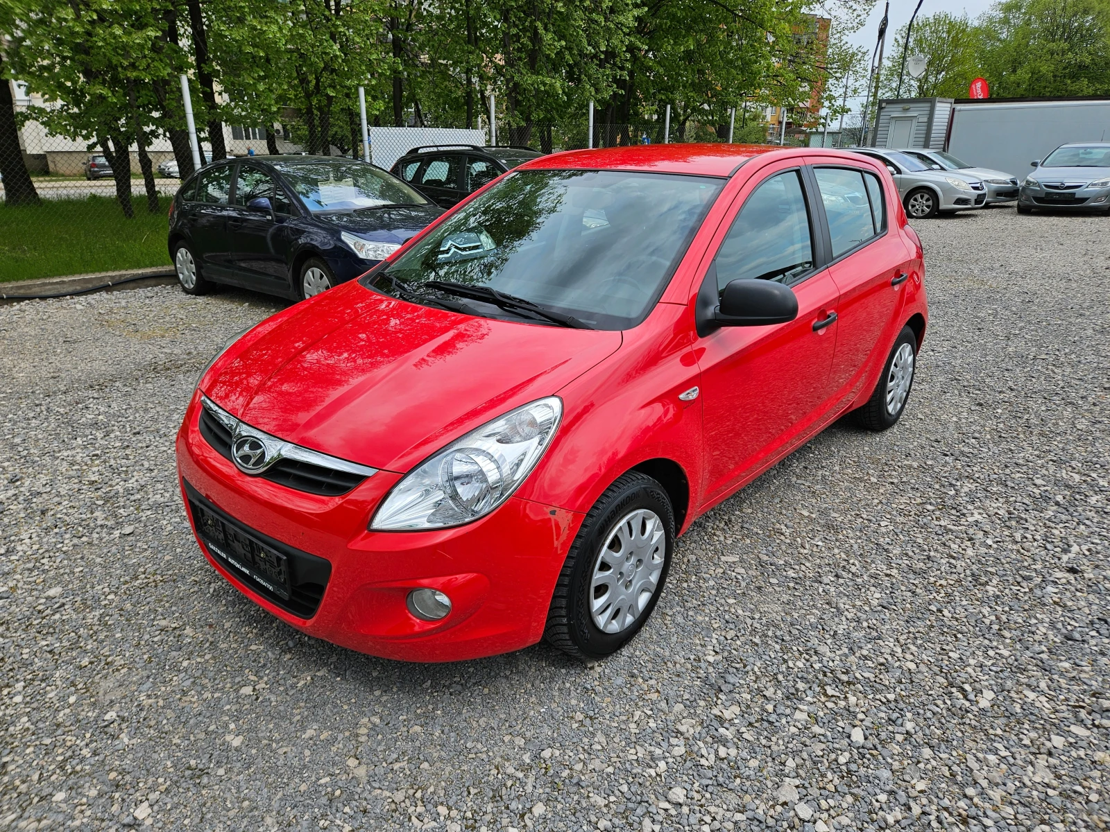 Hyundai I20 1.25 бензин 77кс, снимка 7 - Автомобили и джипове - 54253231