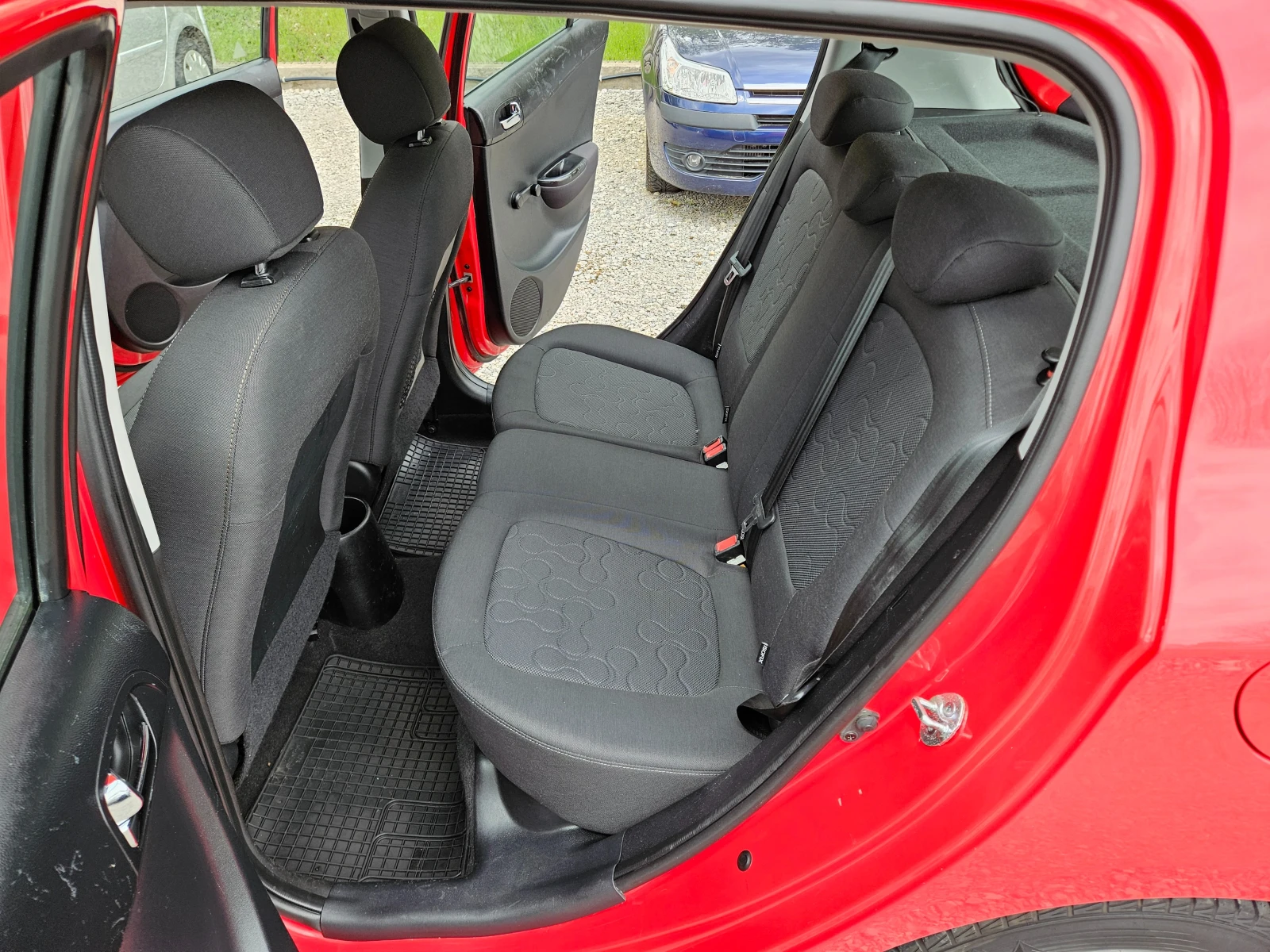 Hyundai I20 1.25 бензин 77кс, снимка 10 - Автомобили и джипове - 54253231