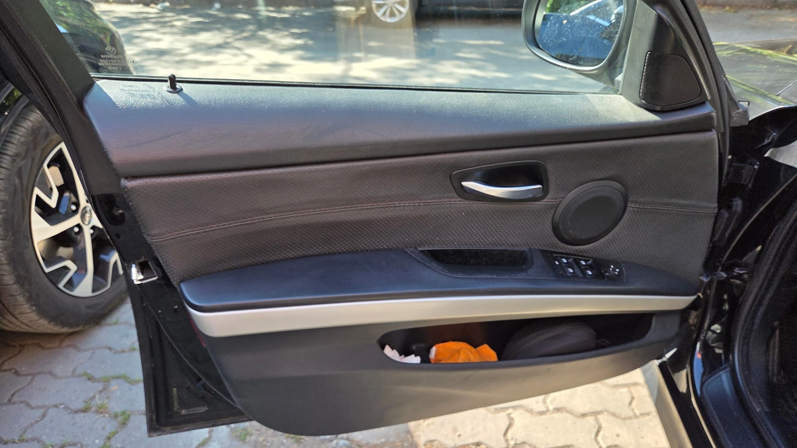 BMW 318 2.0D, снимка 14 - Автомобили и джипове - 54837104