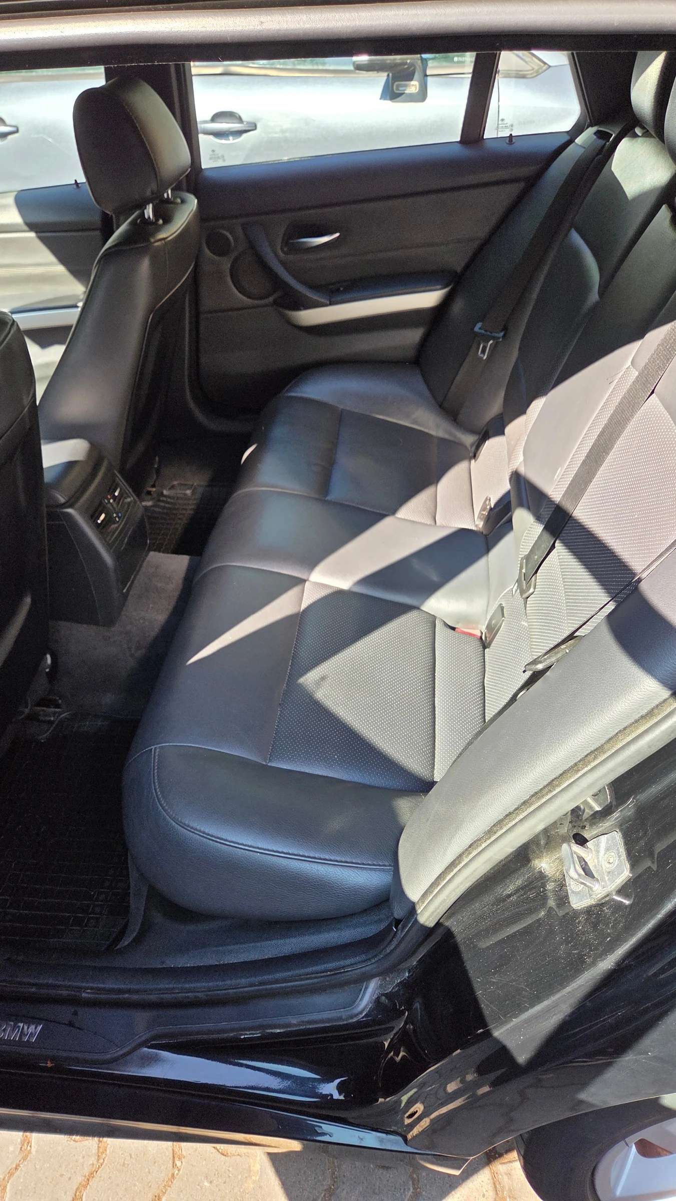 BMW 318 2.0D, снимка 11 - Автомобили и джипове - 54837104