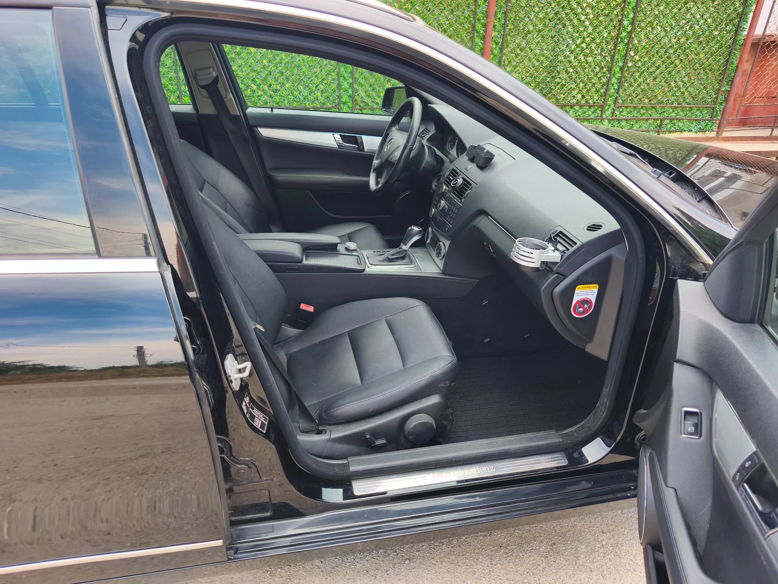 Mercedes-Benz C 320, снимка 11 - Автомобили и джипове - 55000932