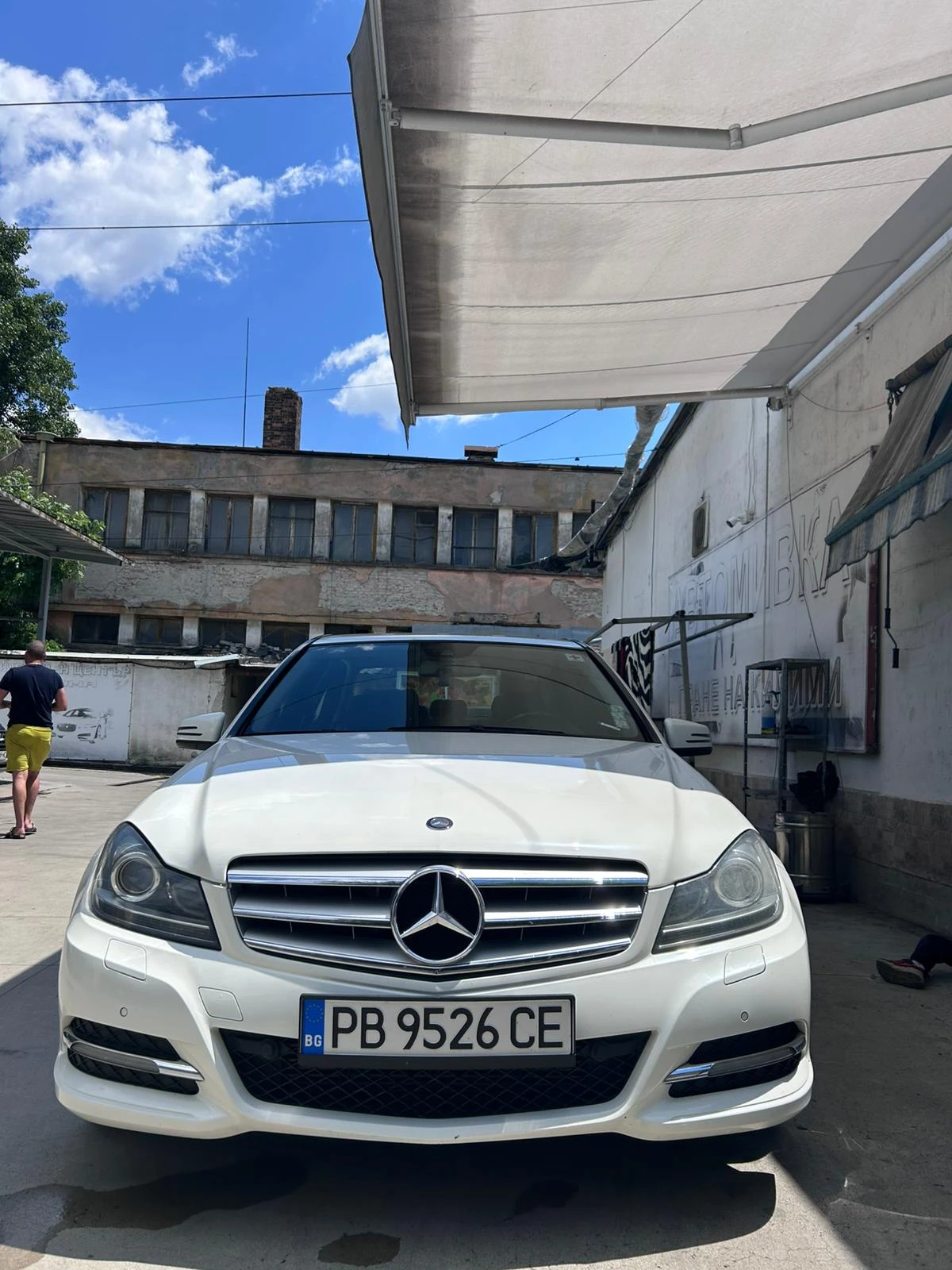 Mercedes-Benz C 220, снимка 2 - Автомобили и джипове - 55164354