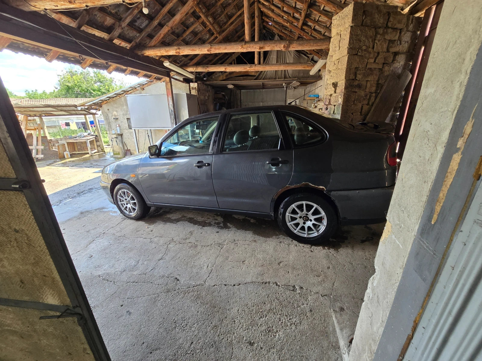 Seat Cordoba 1, снимка 4 - Автомобили и джипове - 55285259