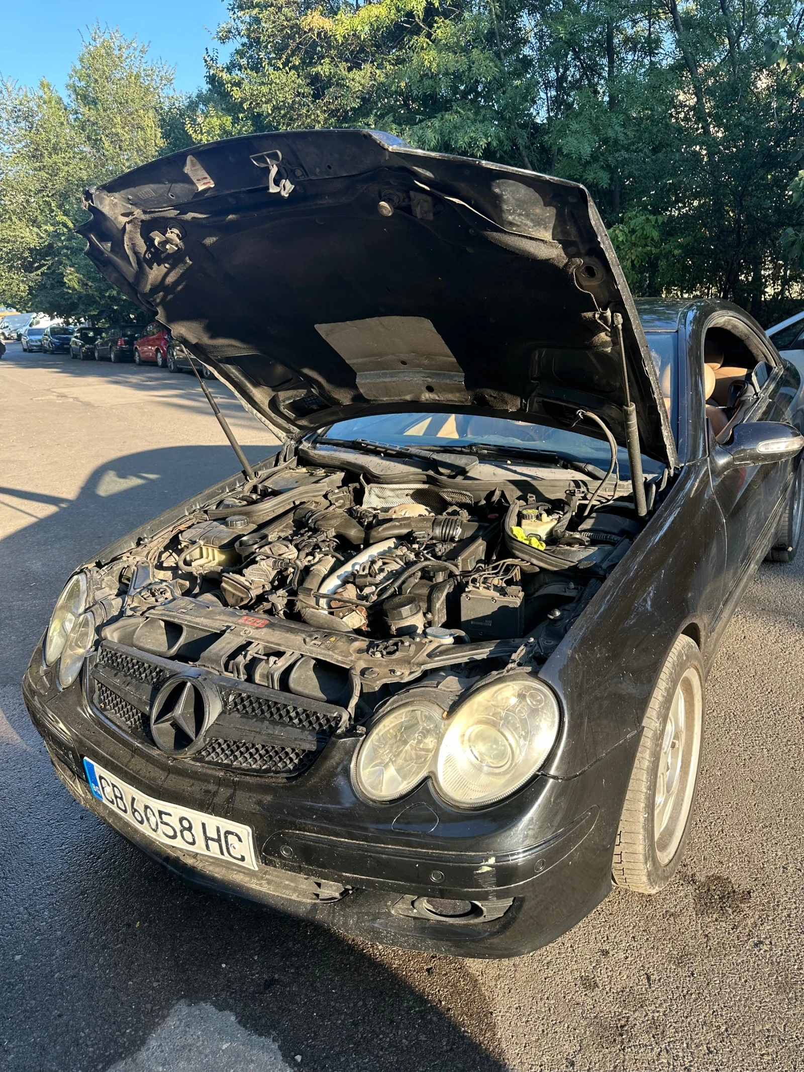 Mercedes-Benz CLK 320, снимка 10 - Автомобили и джипове - 55636872