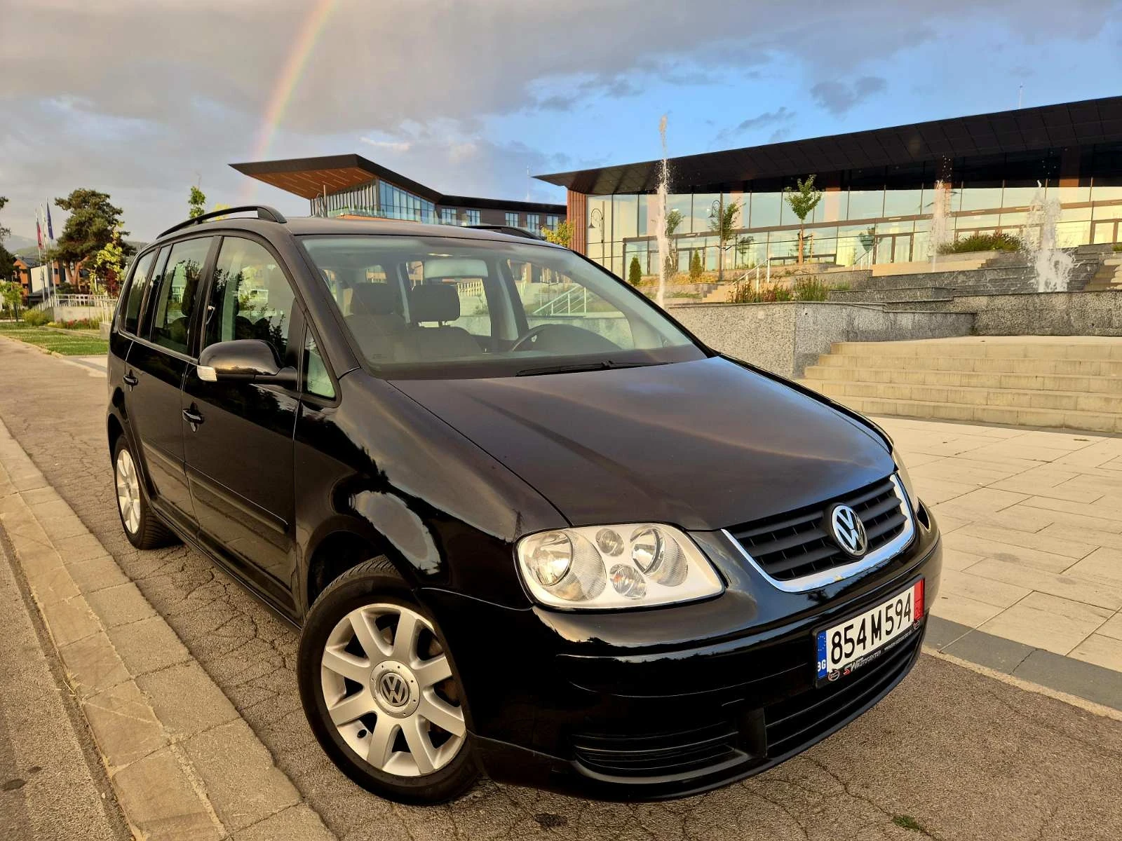 VW Touran, снимка 10 - Автомобили и джипове - 55805755
