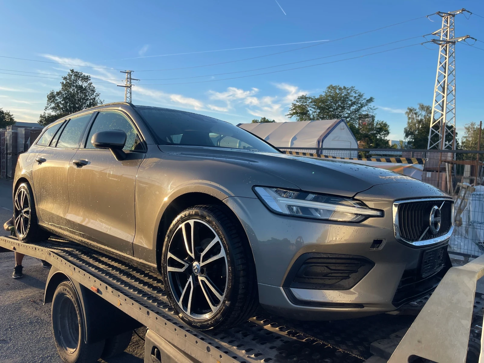 Volvo V60 2.0d, снимка 5 - Автомобили и джипове - 56182938