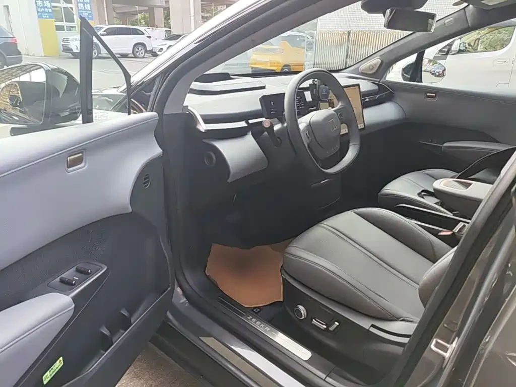 Zeekr X 2024 Model 5-Seat 4WD Version | Mobile.bg � ����������� 13